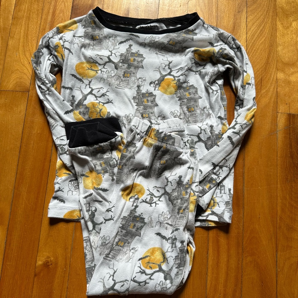 Burt’s bees baby haunted house pajamas 5T